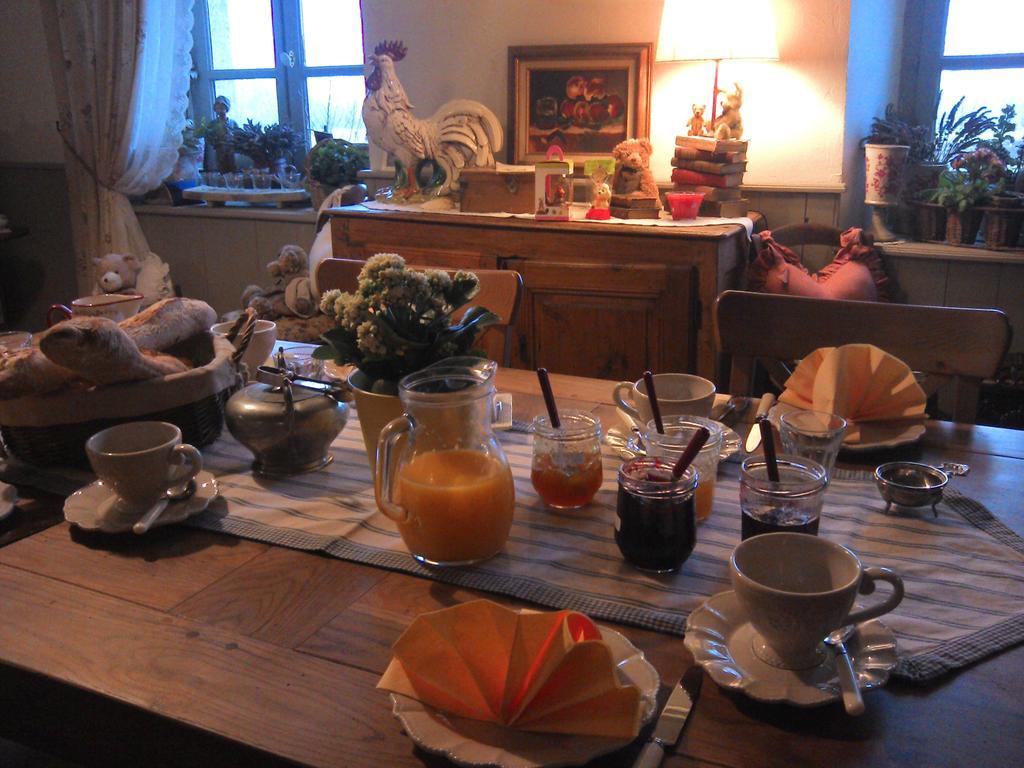 Bed and Breakfast Au Bon Gre D'Hugoline Blanzac  Exterior foto